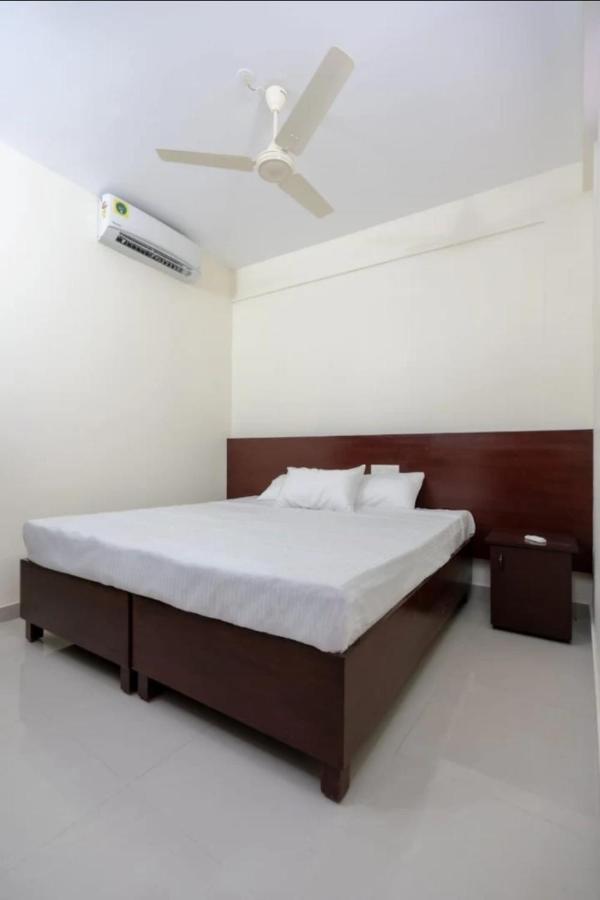 Masterkey Deluxe Rooms Коччи Экстерьер фото