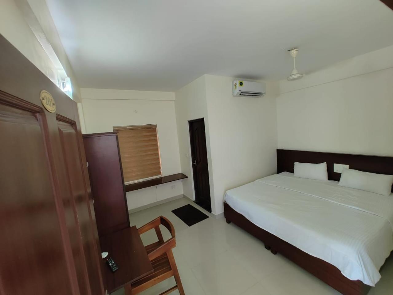 Masterkey Deluxe Rooms Коччи Экстерьер фото